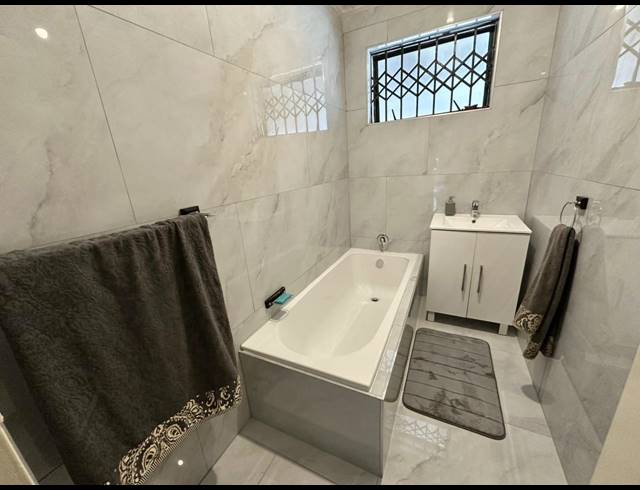 3 BEDROOM HOUSE FOR SALE IN SOUTH HILLS